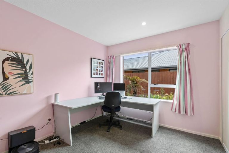 Photo of property in 8 Thornlea Place, Halswell, Christchurch, 8025