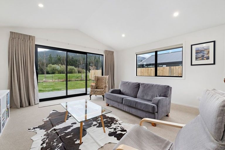 Photo of property in 3 Edna Lane, Lake Hawea, Wanaka, 9382