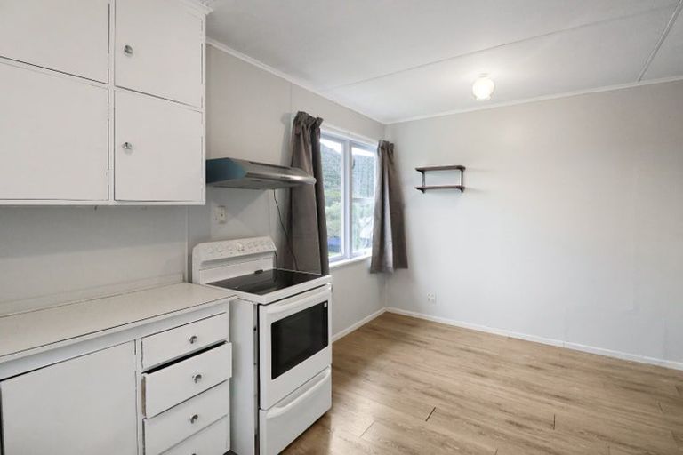 Photo of property in 17 Parenga Street, Wainuiomata, Lower Hutt, 5014