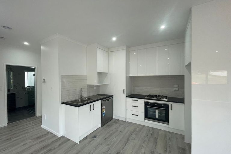 Photo of property in 75a Andrew Road, Howick, Auckland, 2010