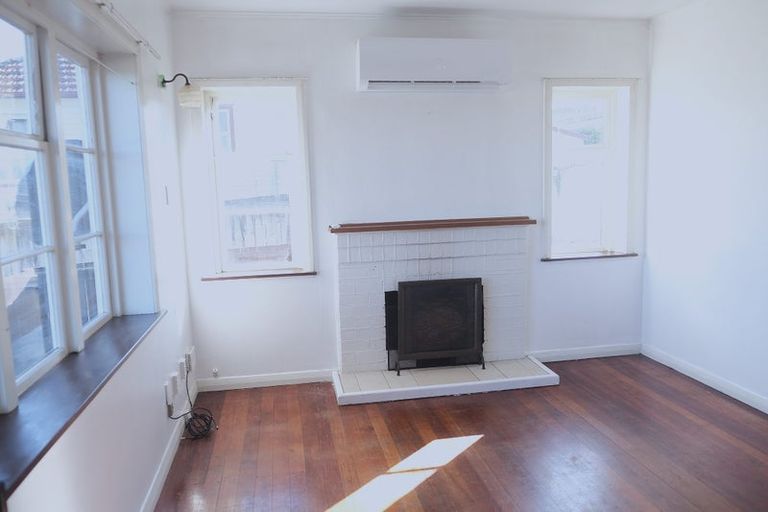 Photo of property in 96 Forest Lake Road, Forest Lake, Hamilton, 3200