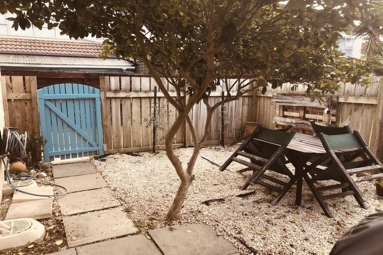 Photo of property in 12/3 Glen Road, Browns Bay, Auckland, 0630