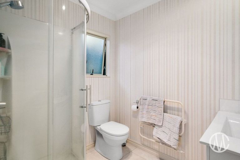 Photo of property in 16a Goods Road, Otumoetai, Tauranga, 3110