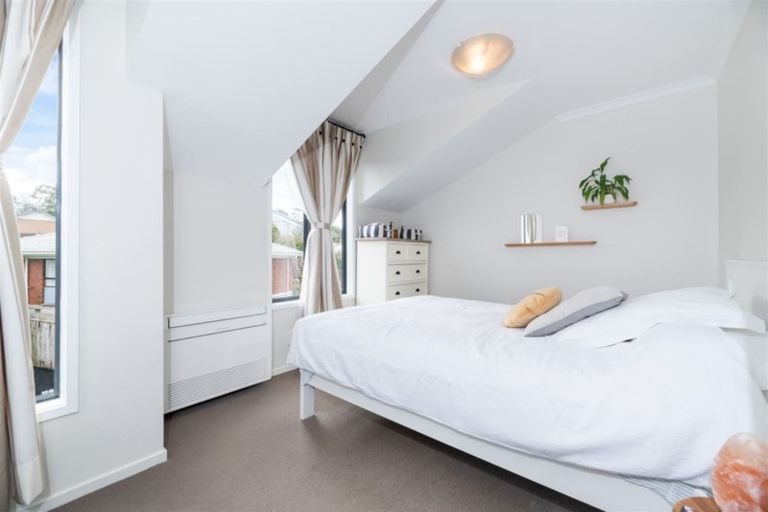 Photo of property in 37 Barnea Circle, Glen Eden, Auckland, 0602