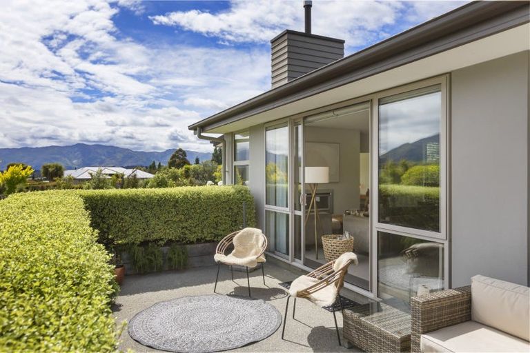 Photo of property in 26 Hardie Place, Albert Town, Wanaka, 9305