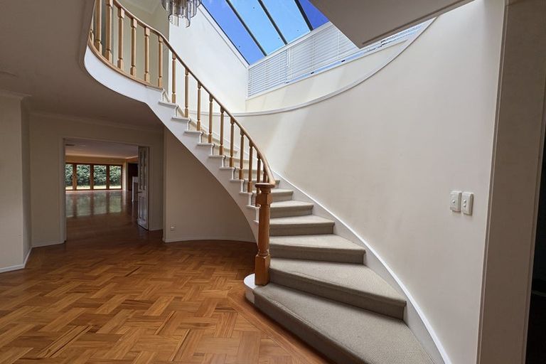 Photo of property in 5 Tiri Road, Takapuna, Auckland, 0620