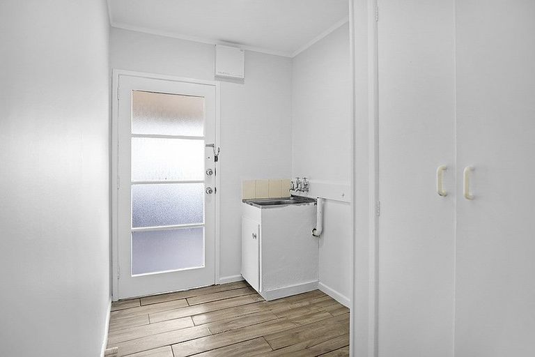 Photo of property in 25 Hobart Crescent, Wattle Downs, Auckland, 2103