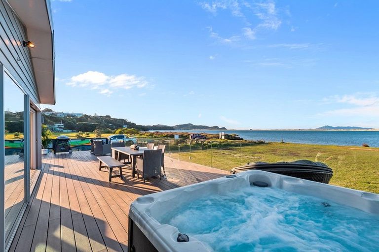 Photo of property in 21 Lincoln Street, Mangawhai Heads, Mangawhai, 0505