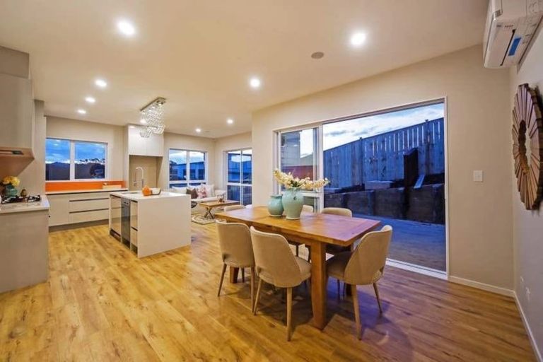 Photo of property in 83 San Valentino Drive, Henderson, Auckland, 0612