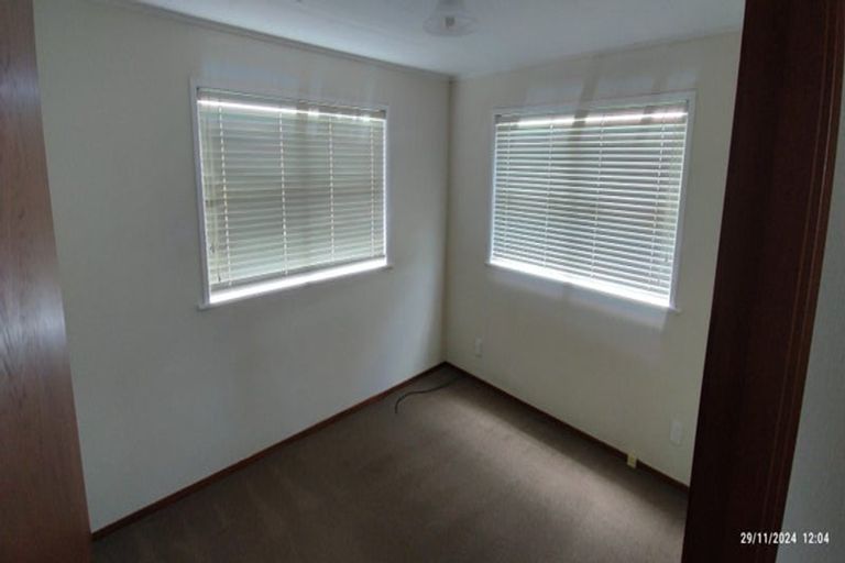 Photo of property in 3/1 Tomintoul Place, Highland Park, Auckland, 2010