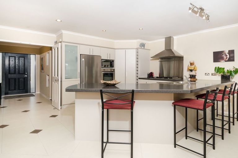 Photo of property in 27 Leafield Crescent, Henderson, Auckland, 0612