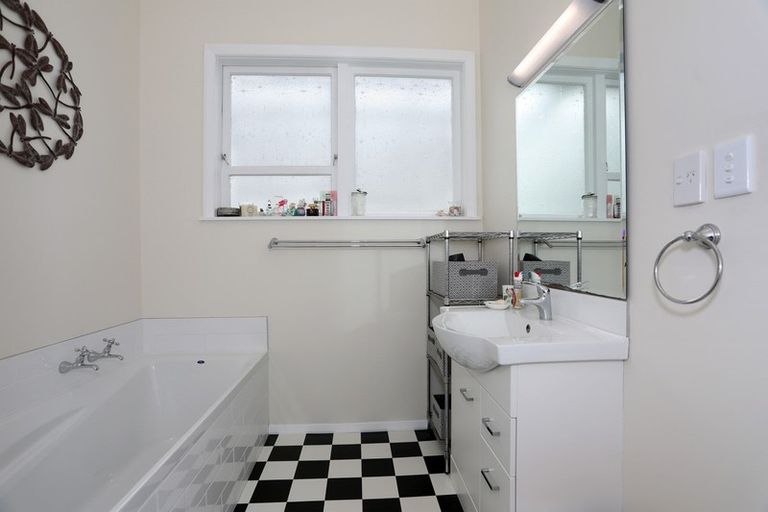 Photo of property in 60 Johnson Street, Bulls, 4818