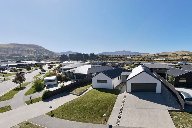 Photo of property in 106 Stalker Road, Lower Shotover, Queenstown, 9304