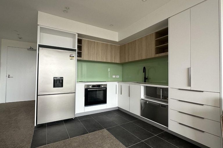 Photo of property in 904/1 Buscomb Avenue, Henderson, Auckland, 0610