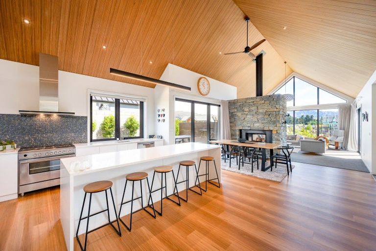 Photo of property in 9 Rocklands Court, Wanaka, 9305