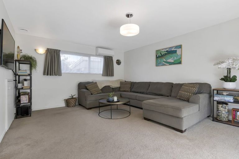 Photo of property in 107 Windermere Road, Papanui, Christchurch, 8053