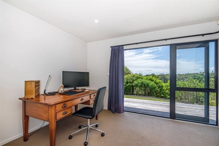 Photo of property in 15 Asbury Crescent, Campbells Bay, Auckland, 0630