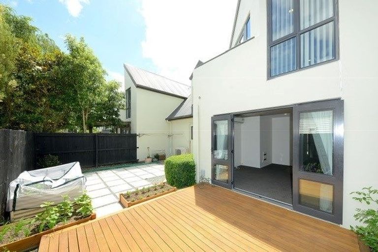 Photo of property in 2/78 Brockworth Place, Riccarton, Christchurch, 8011