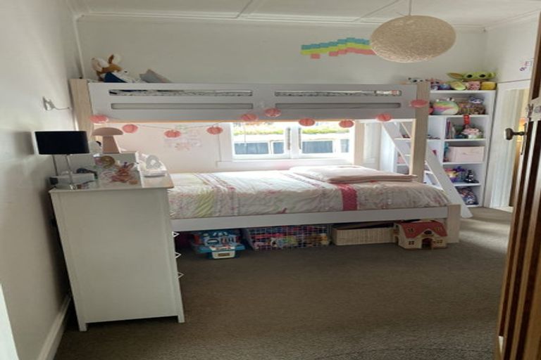 Photo of property in 1/135 Onewa Road, Northcote, Auckland, 0627