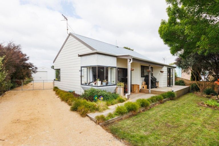 Photo of property in 18 Phillips Street, Sanson, 4817