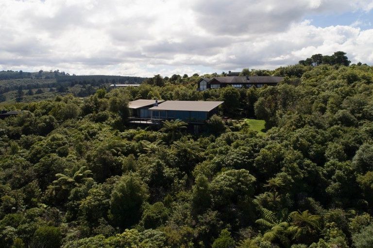Photo of property in 45 Whakamoenga Point, Acacia Bay, Taupo, 3385
