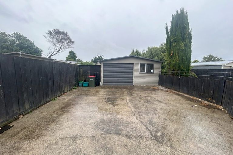 Photo of property in 50 Oakfield Crescent, Pukete, Hamilton, 3200