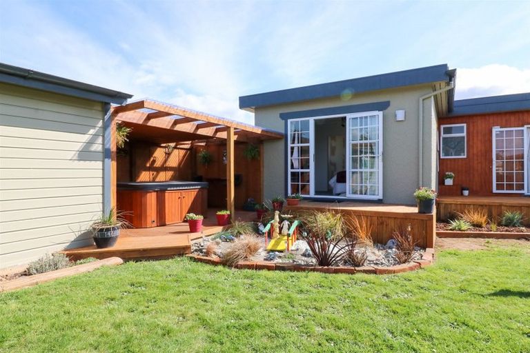 Photo of property in 42 Thyra Street, Dannevirke, 4930