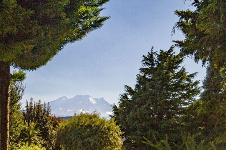 Photo of property in 100 Clyde Street, Ohakune, 4625