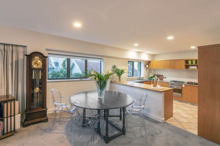 Photo of property in 6/28 Hobson Street, Thorndon, Wellington, 6011