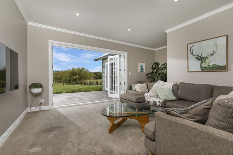 Photo of property in 33 Cable Road, Waimauku, 0881