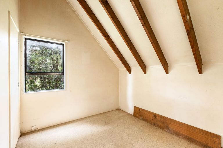 Photo of property in 59 Opanuku Road, Henderson Valley, Auckland, 0612