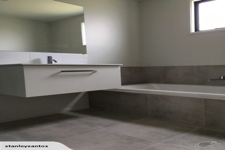 Photo of property in 27 Glenfiddich Road, Jacks Point, Queenstown, 9371