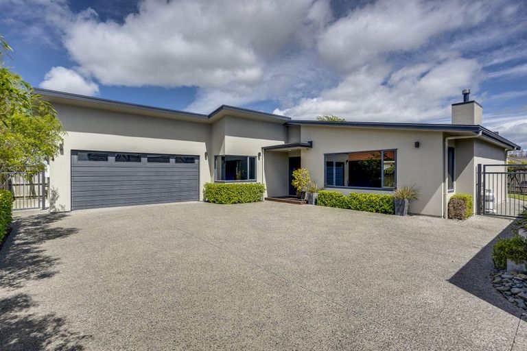 Photo of property in 20 Blythfield Place, Taradale, Napier, 4112