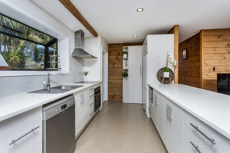 Photo of property in 108 Glendhu Road, Bayview, Auckland, 0629