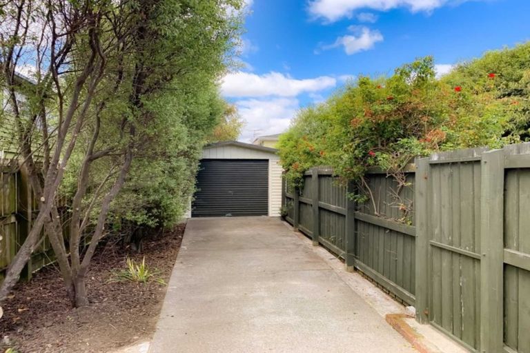 Photo of property in 156 Kings Crescent, Hutt Central, Lower Hutt, 5010