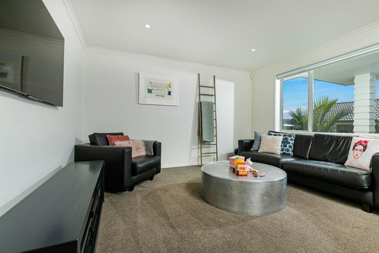 Photo of property in 3 Turpin Road, Riverhead, 0820