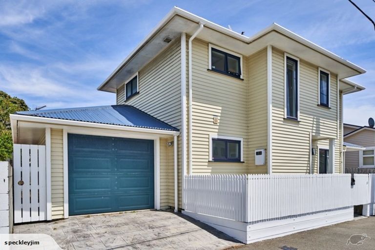 Photo of property in 28 Caledonia Street, Miramar, Wellington, 6022