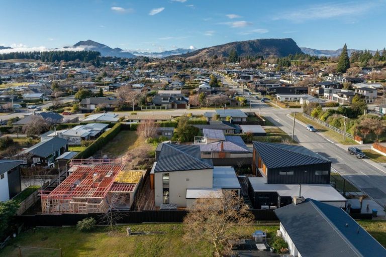 Photo of property in 147b Warren Street, Wanaka, 9305