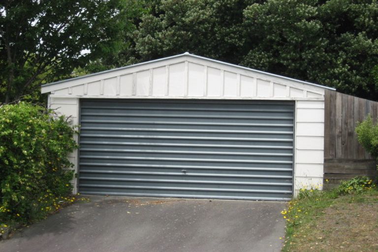 Photo of property in 33 Moncks Spur Road, Redcliffs, Christchurch, 8081