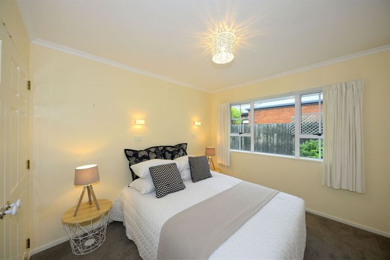 Photo of property in 3 Hatfield Place, Avonhead, Christchurch, 8042