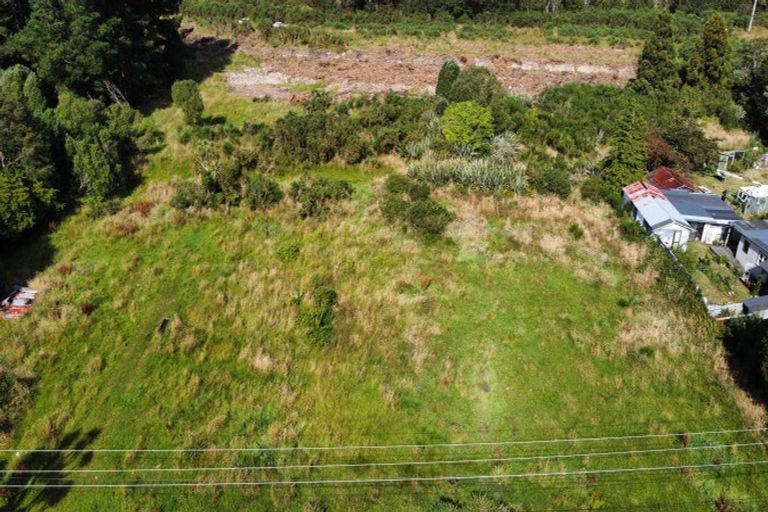 Photo of property in 110-114 Main Road, Blackball, 7804