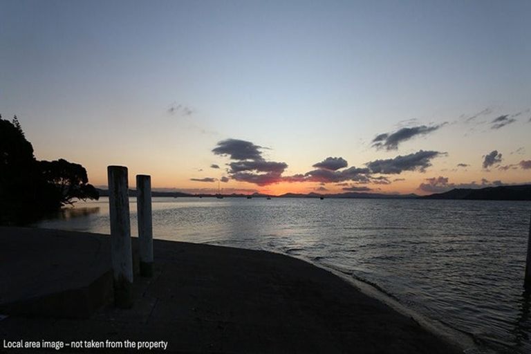 Photo of property in 47 Te Taniwha Road, One Tree Point, 0118