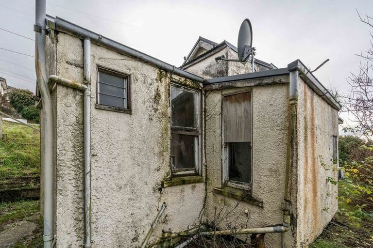 Photo of property in 16a-b Johnston Street, Gore, 9710