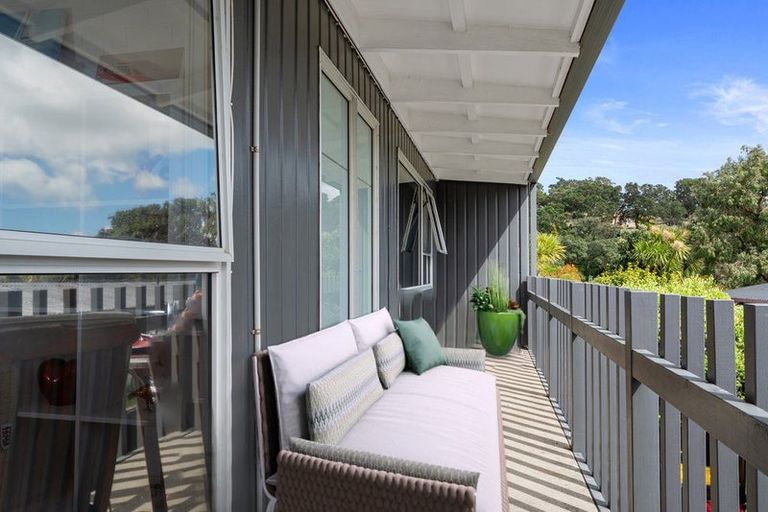 Photo of property in 3/15 Omana Road, Milford, Auckland, 0620