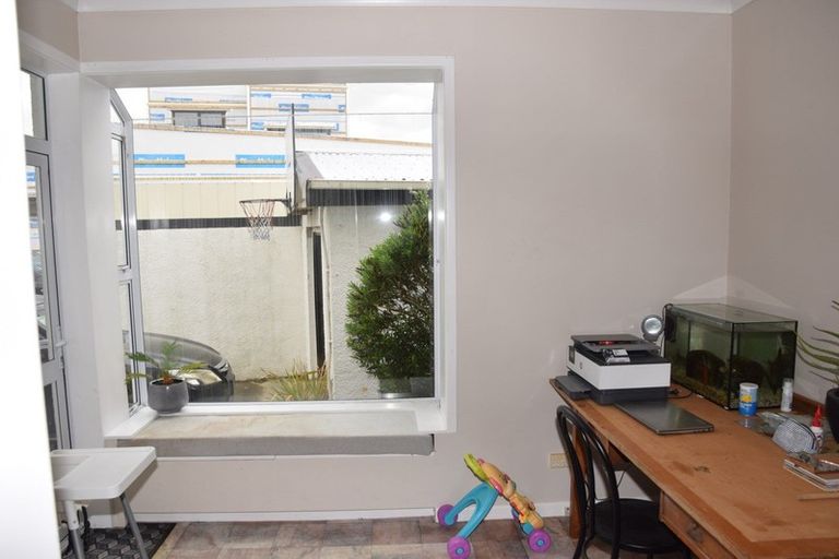 Photo of property in 11 Herriot Street, Richmond, Invercargill, 9810