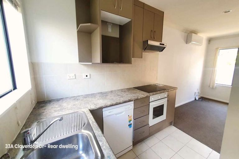 Photo of property in 33 Claverdon Drive, Massey, Auckland, 0614