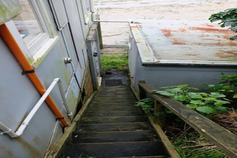 Photo of property in 41 Norwood Road, Bayswater, Auckland, 0622