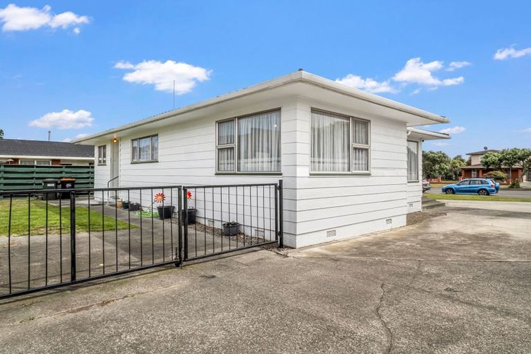 Photo of property in 29 John F Kennedy Drive, Milson, Palmerston North, 4414
