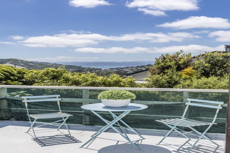 Photo of property in 5 Kilgour Way, Crofton Downs, Wellington, 6035