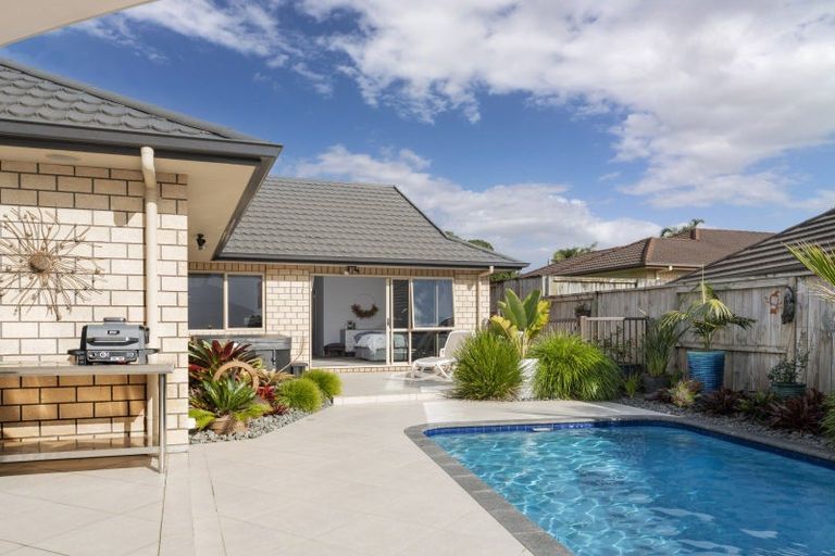 Photo of property in 22 Garvan Glen, Pyes Pa, Tauranga, 3112